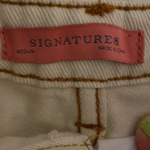 Signature8 cream rugged denim high rise Shorts - size medium - Picture 3 of 8